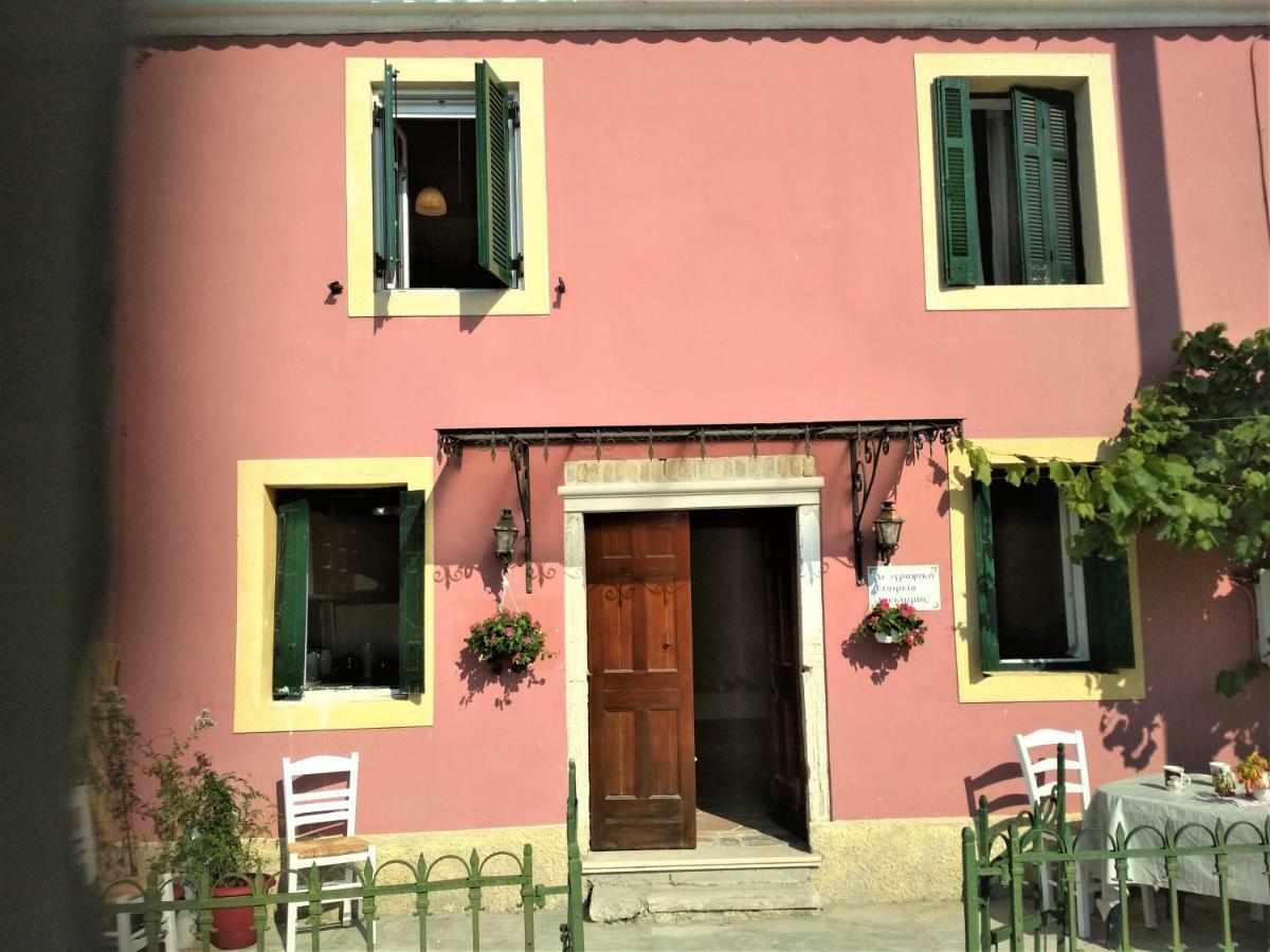 River House Maria Лефкими Экстерьер фото
