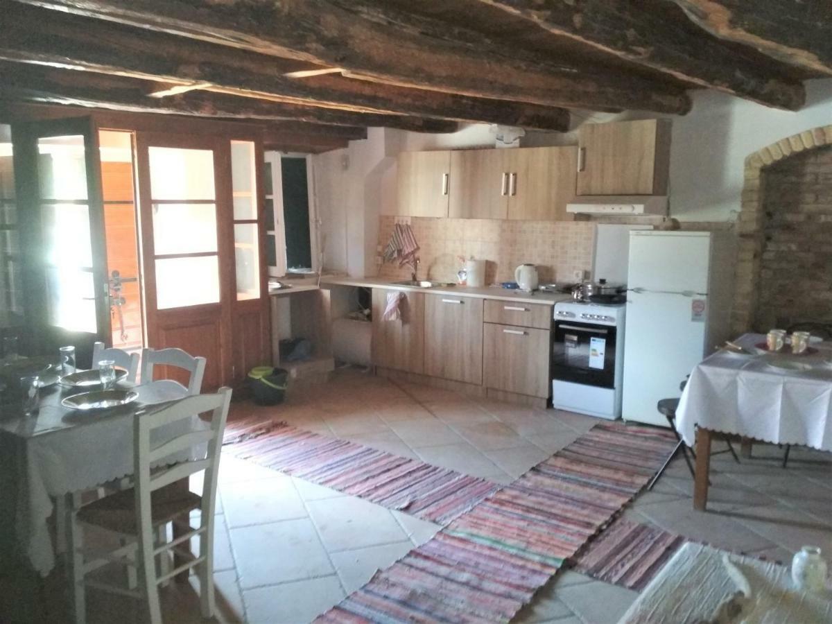 River House Maria Лефкими Экстерьер фото