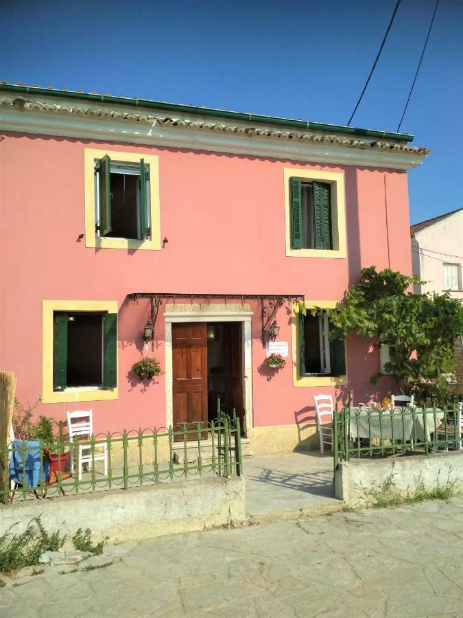River House Maria Лефкими Экстерьер фото